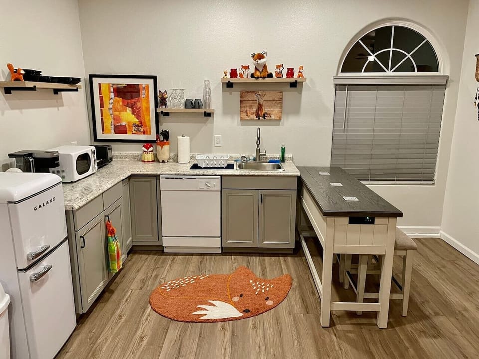 Well equipped Kitchenette