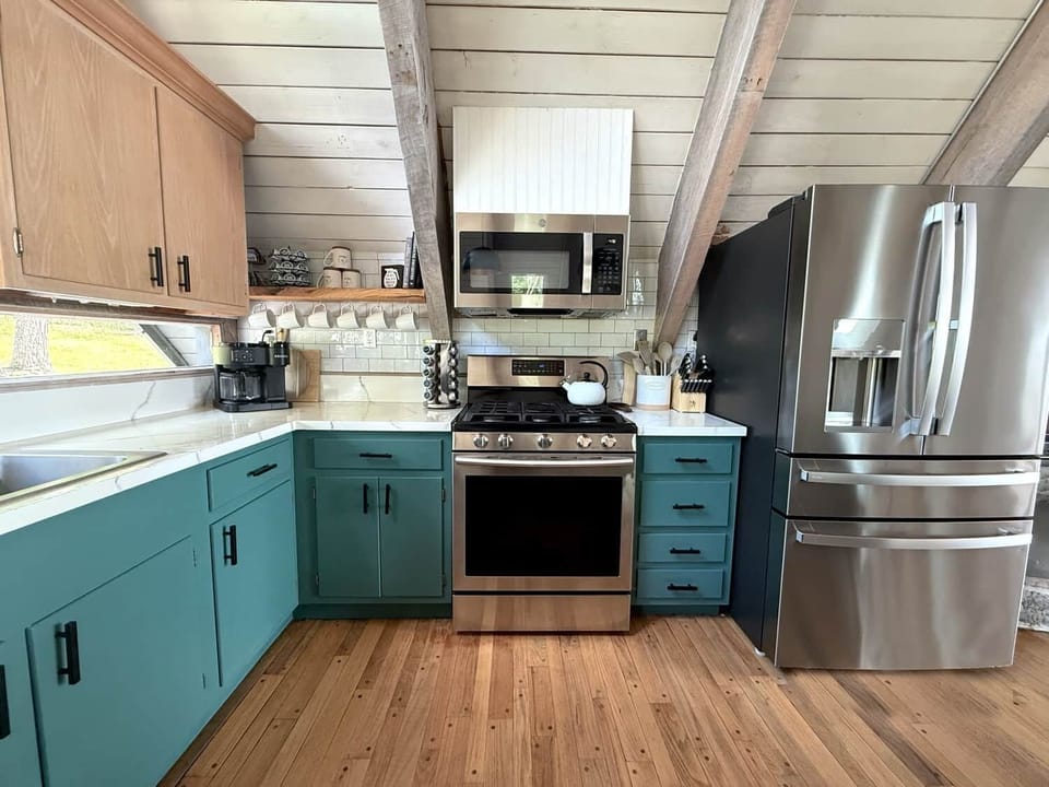 Fully stocked kitchen with kuerig , coffee pods , pour over coffee etc. 