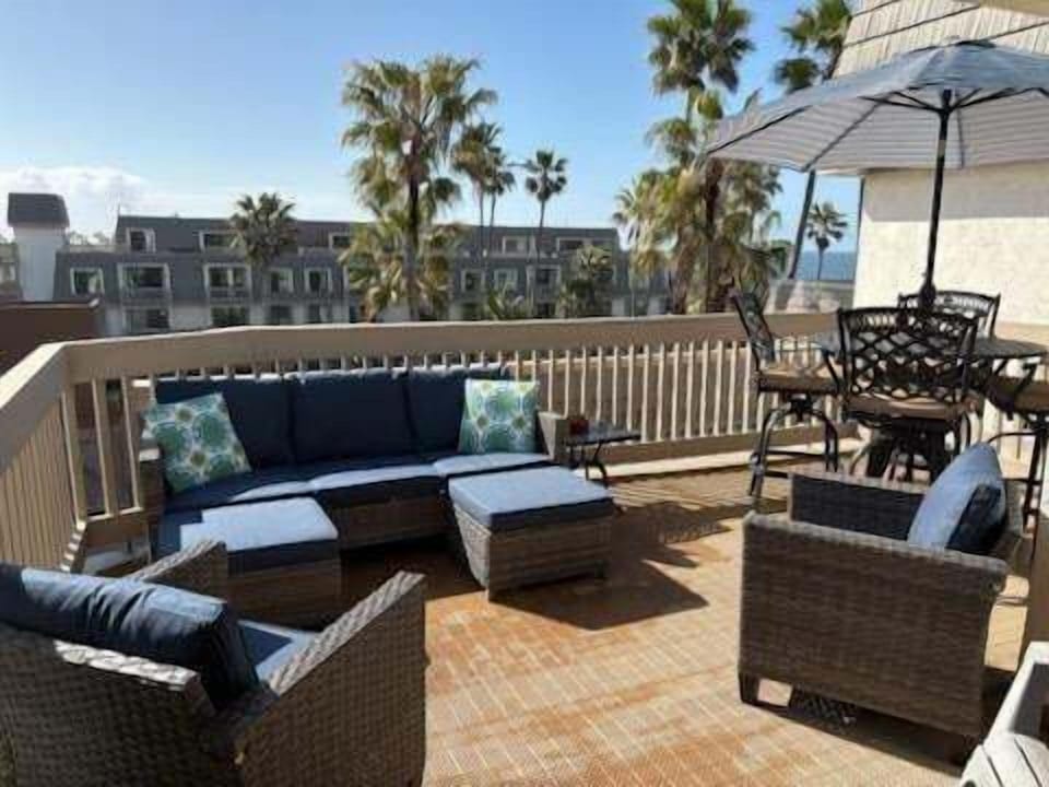 Oversized upstairs balcony