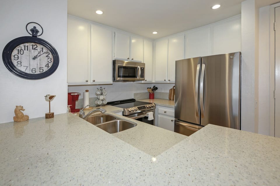 Fully stocked kitchen for all your cooking needs