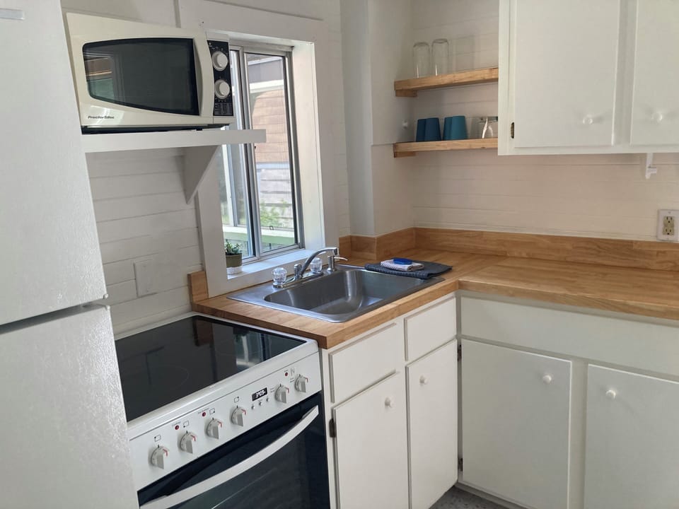 cottage kitchen 