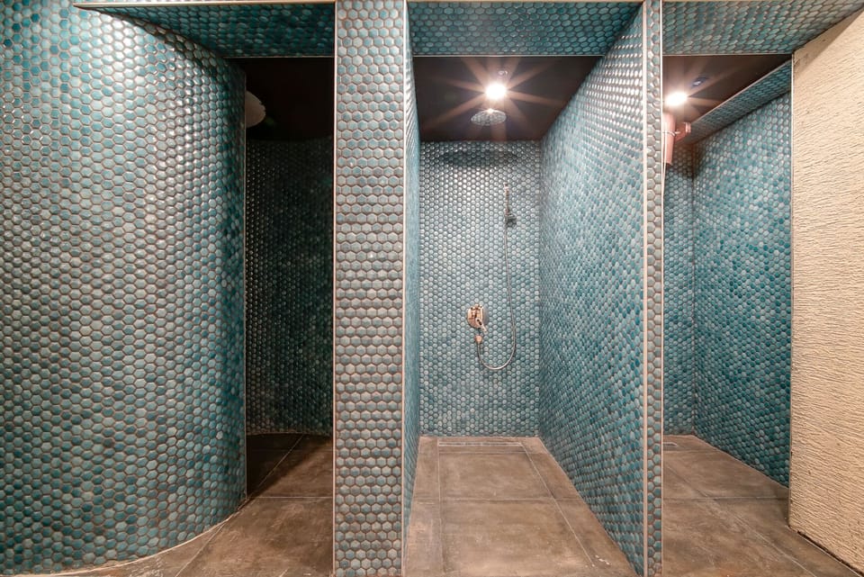 Sauna, steam room, Turkish bath, body treatments, mud baths