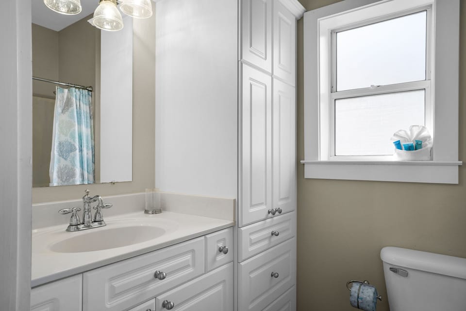 Guest bathroom