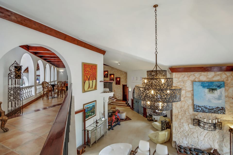 Exclusive Villa | Living area | 32-inch flat-screen TV with cable channels, TV