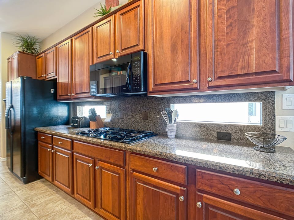 Plenty of space for preparing meals!