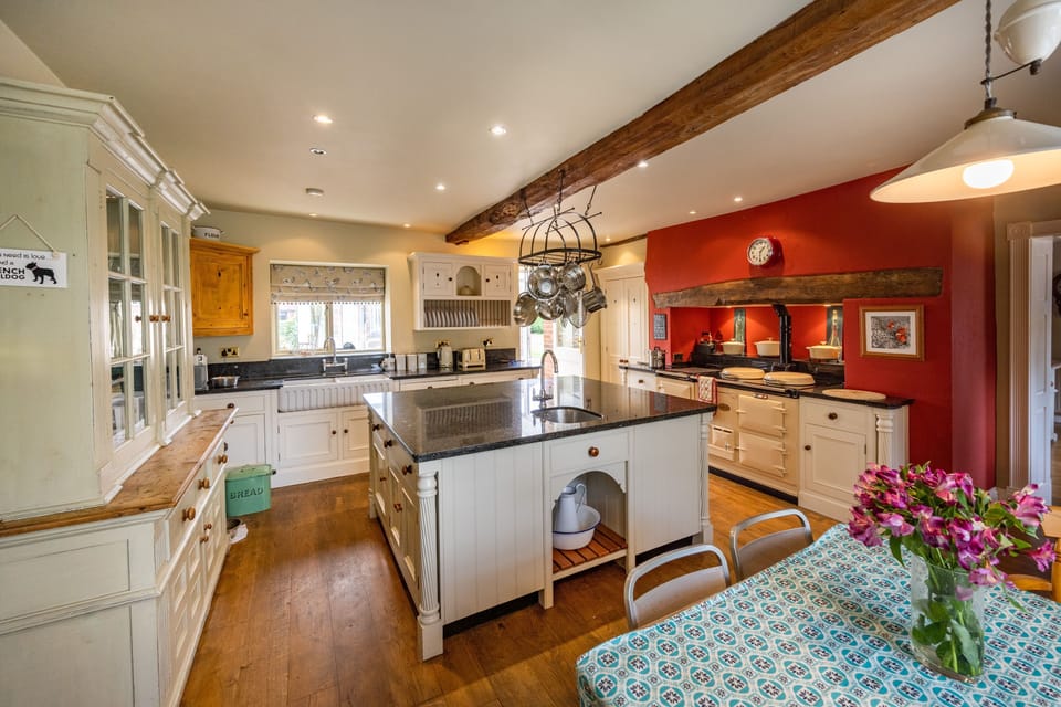 Ivy Farm, Grimston: Bespoke kitchen with Aga and large island