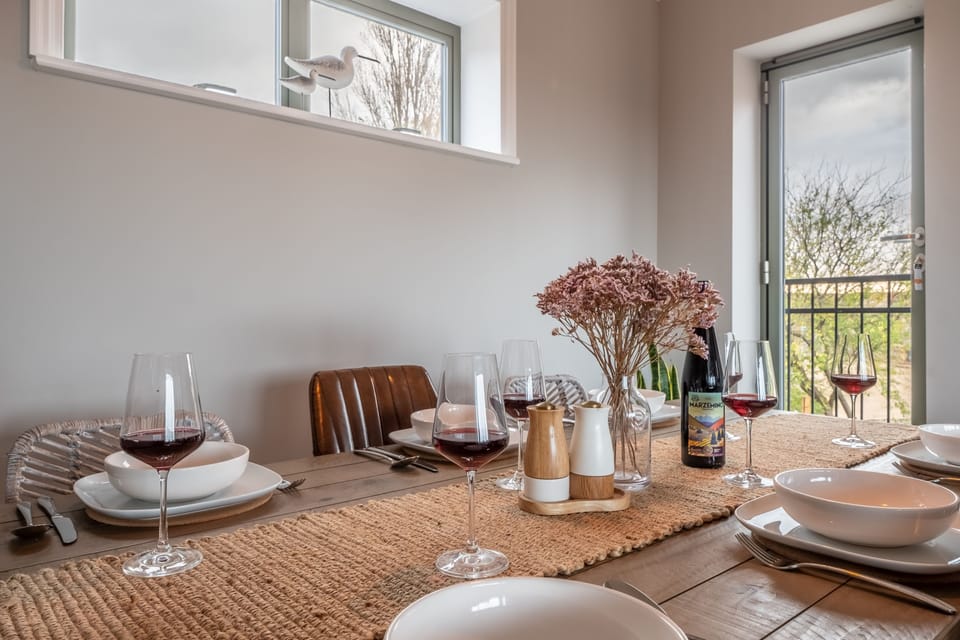 First floor: Dining area with a view
