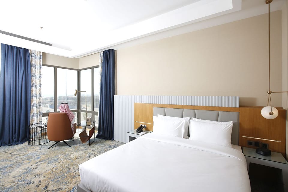 Premium bedding, minibar, soundproofing, free WiFi