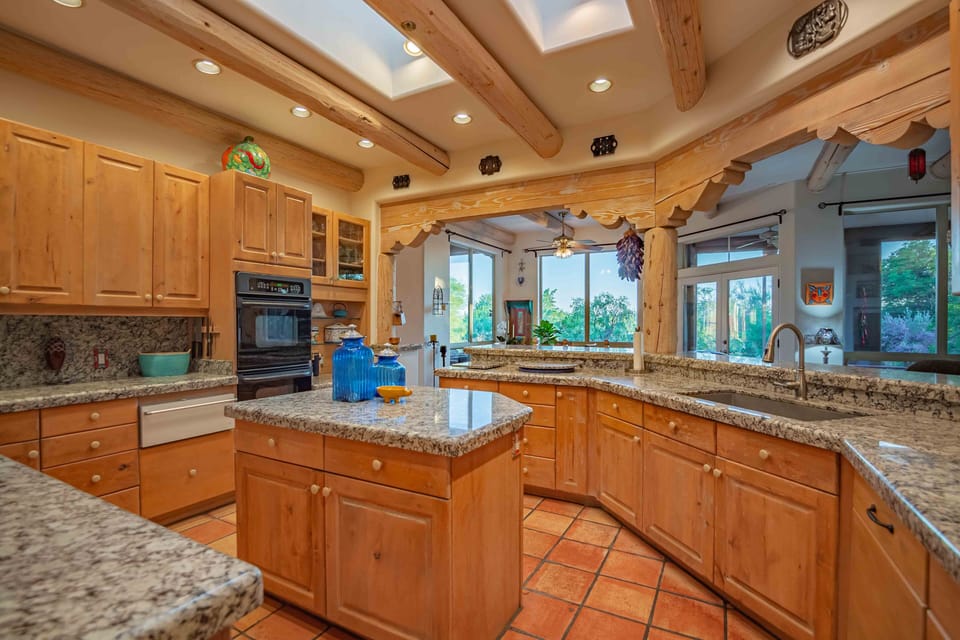 Main kitchen 