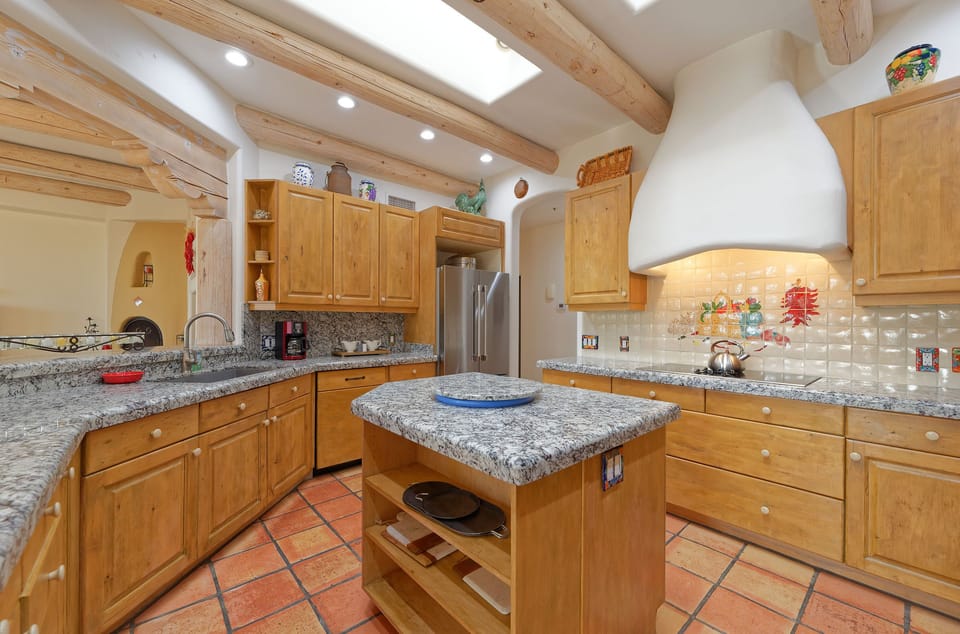 Anther kitchen view