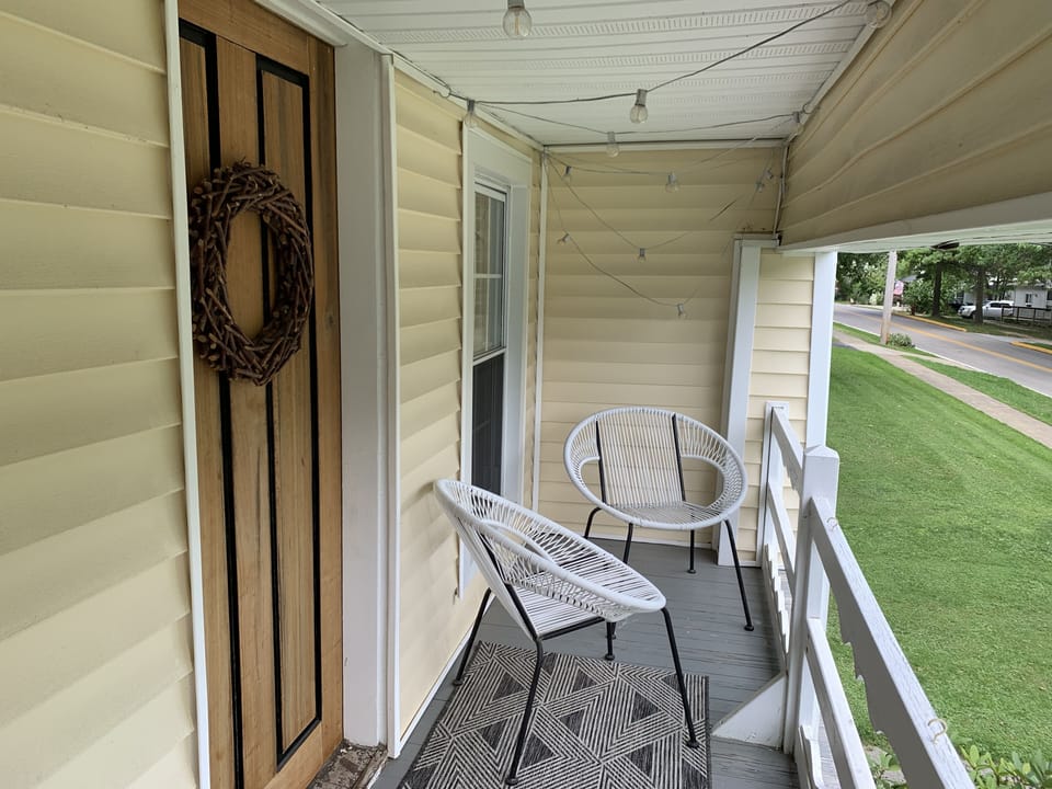 Second floor balcony to enjoy a cup of coffee or a glass of wine. Cheers!
