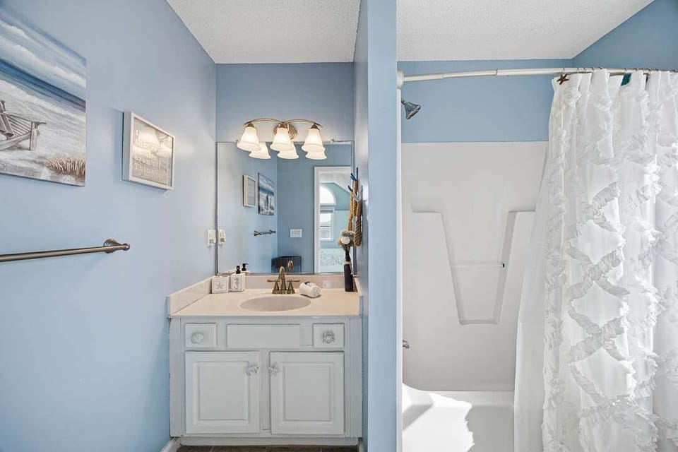 Top-Level King Master Bathroom