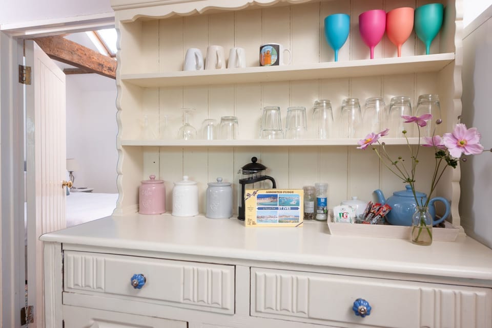 Decorative detail in kitchen - Laity Vean Hideaway