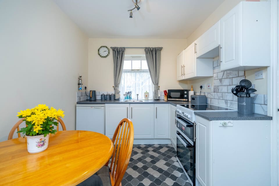 Cottage, Accessible, Ensuite (Pheasant) | Shared kitchen