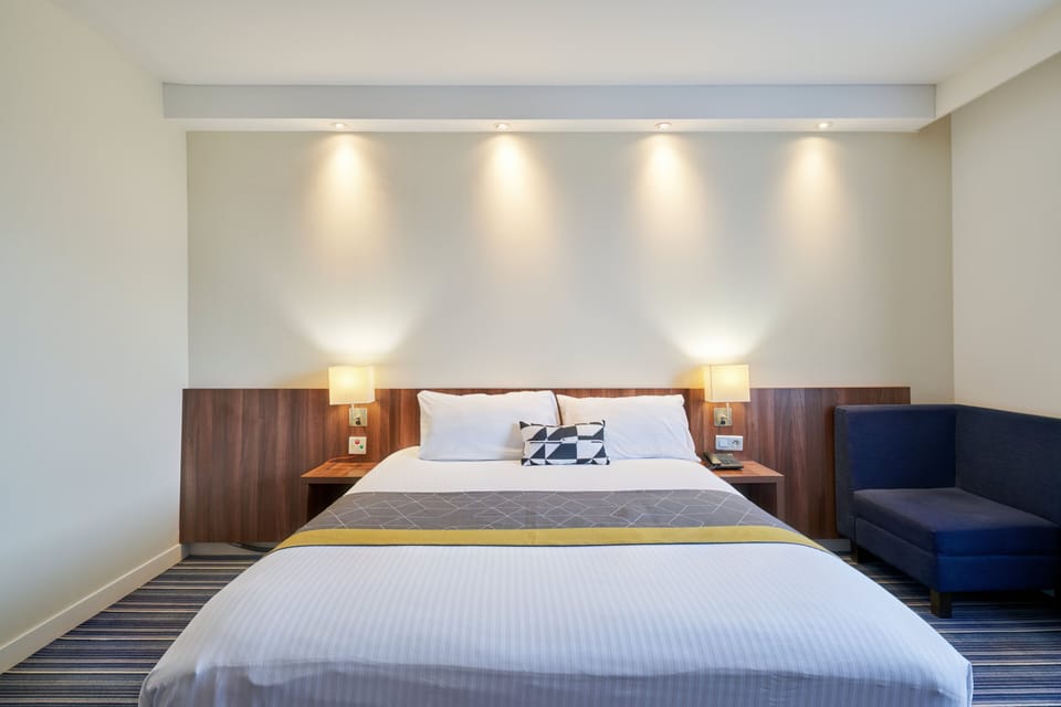 Premium bedding, in-room safe, desk, soundproofing
