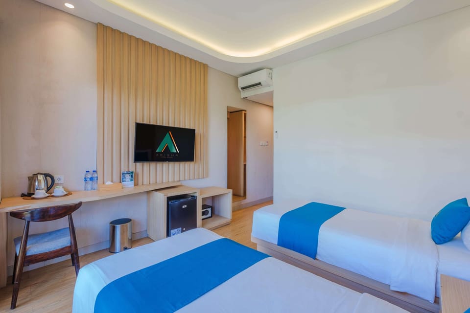 In-room safe, desk, blackout drapes, soundproofing