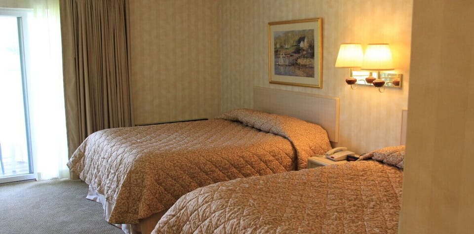Deluxe Room, 2 Queen Beds | Pillowtop beds, soundproofing, iron/ironing board, free WiFi