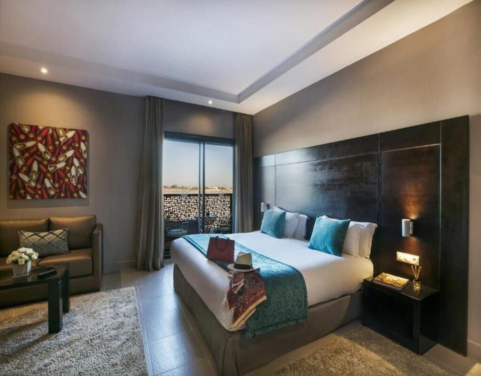 Executive Suite | Premium bedding, Select Comfort beds, minibar, in-room safe