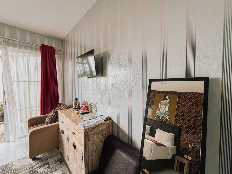 Superior Room | Desk, free WiFi, bed sheets