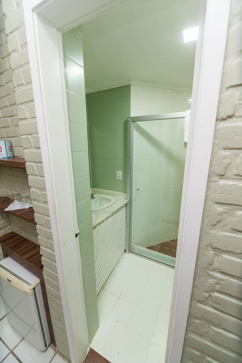 Standard Double or Twin Room, Multiple Beds, Partial Ocean View, Garden Area | Bathroom | Shower, free toiletries, towels