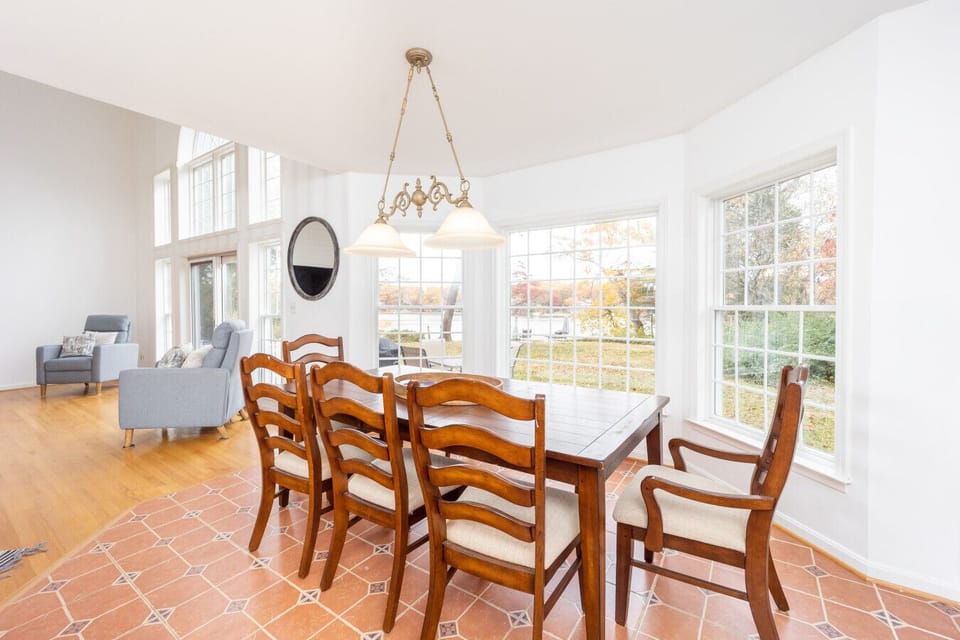 Luxe dining table for 8 - 5 chairs and bench for 3