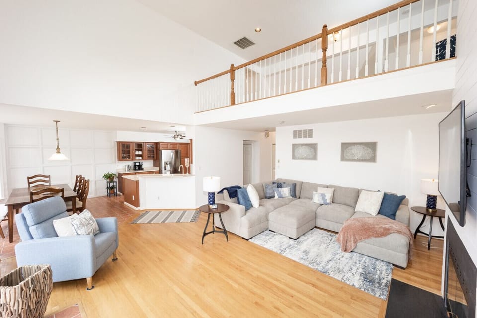 Luxe side Living area view to Billiards room upstairs - Fire place not in use