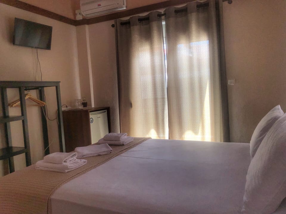 Basic Double Room, Balcony | Free WiFi