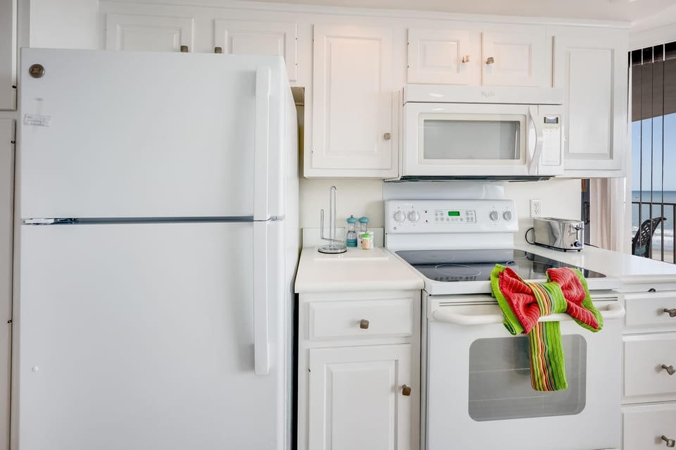 Large Kitchen Area
