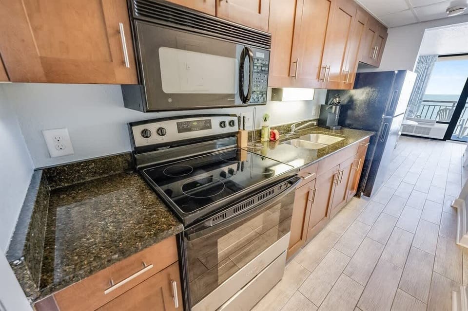 Large Kitchen Area