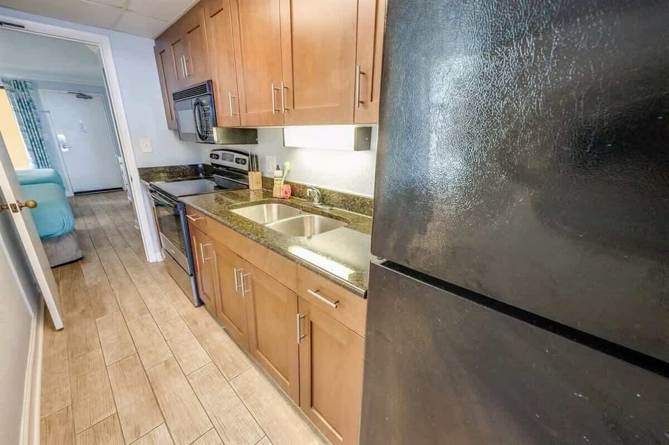 Large Kitchen Area