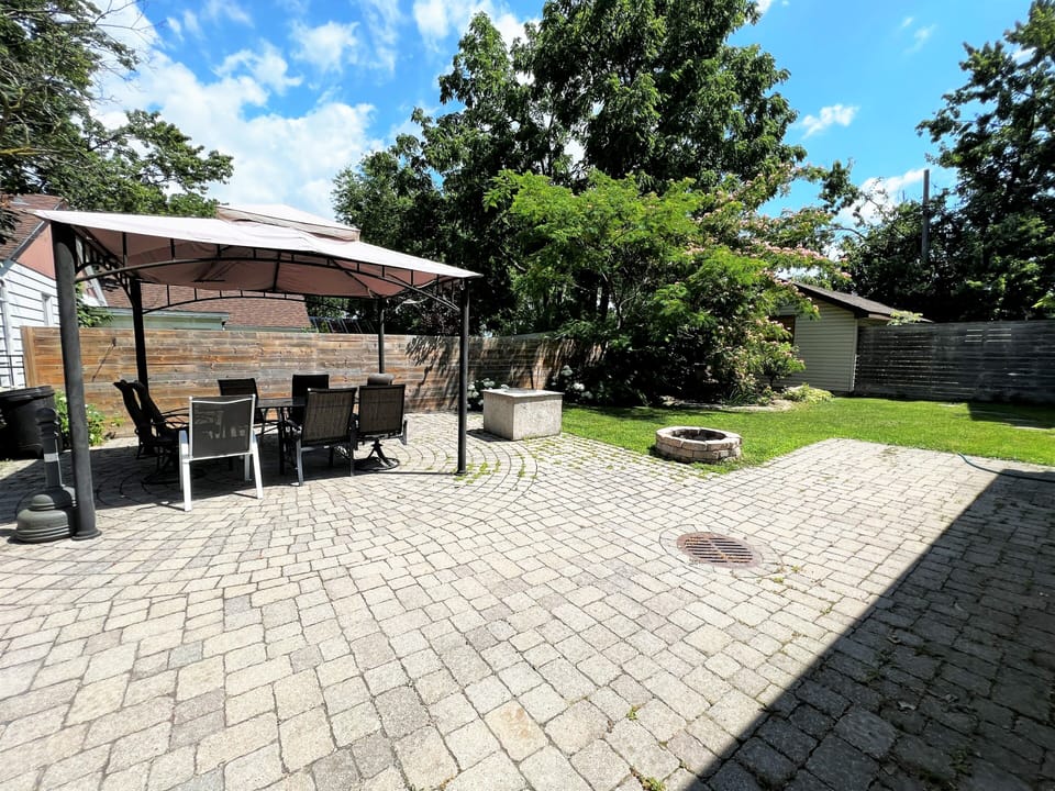Plenty of space for gatherings!