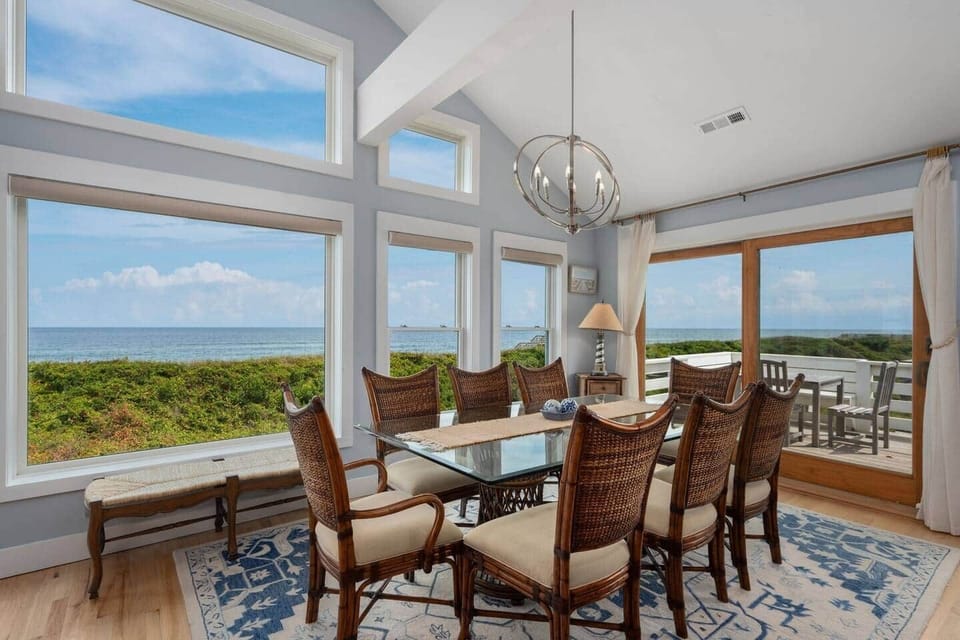 Infinite Ocean Views