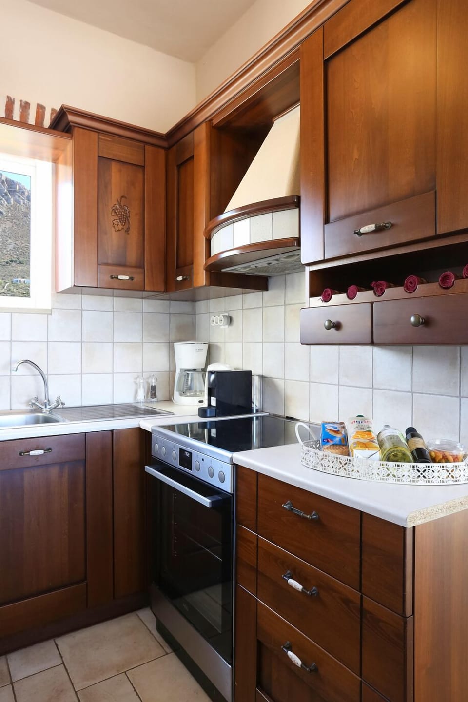 Standard Villa | Private kitchen | Full-size fridge, oven, stovetop, toaster oven