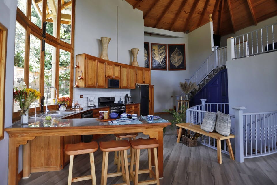 Spacious kitchen and breakfast bar and modern appliances