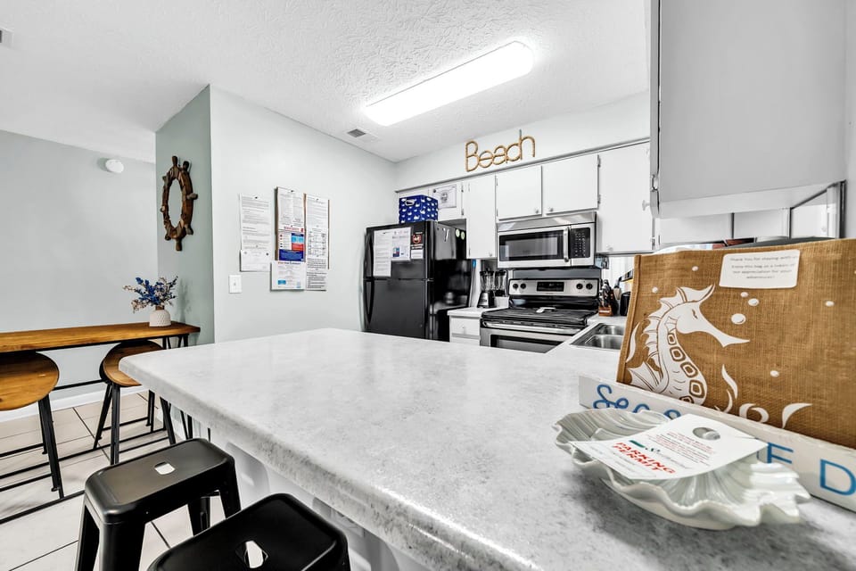 Large counter for extra eating space