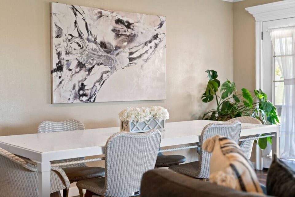 Open kitchen concept: kitchen, dining area, and living room