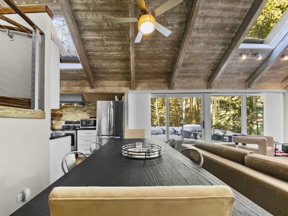 Townhome, 3 Bedrooms | Private kitchen | Fridge, oven, stovetop, coffee/tea maker