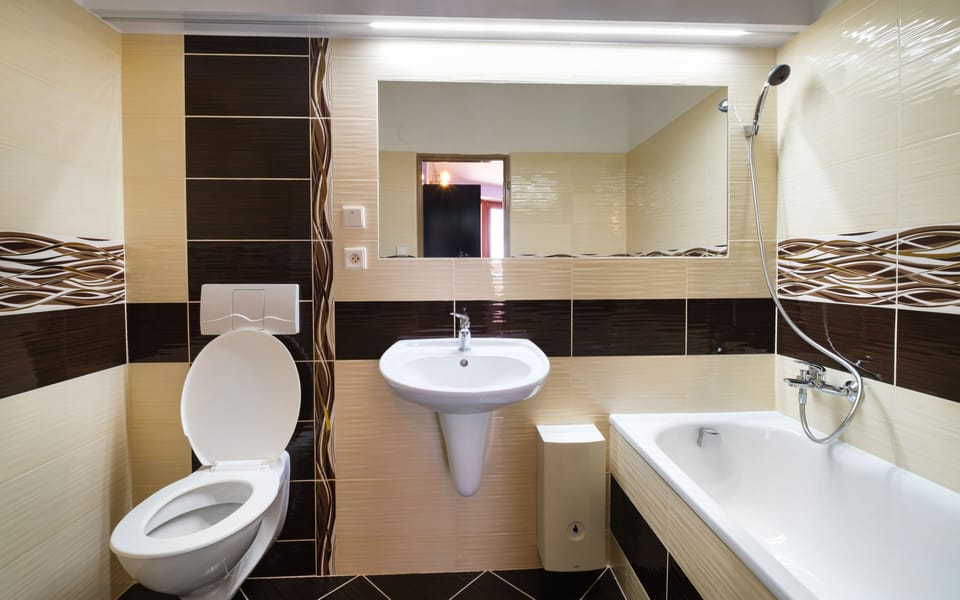 Family Apartment | Bathroom | Combined shower/tub, heated floors, towels, soap
