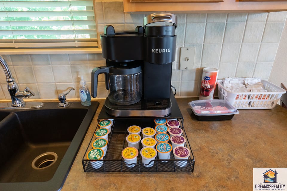 Traditional Drip and Keurig Single Serve Coffee Maker