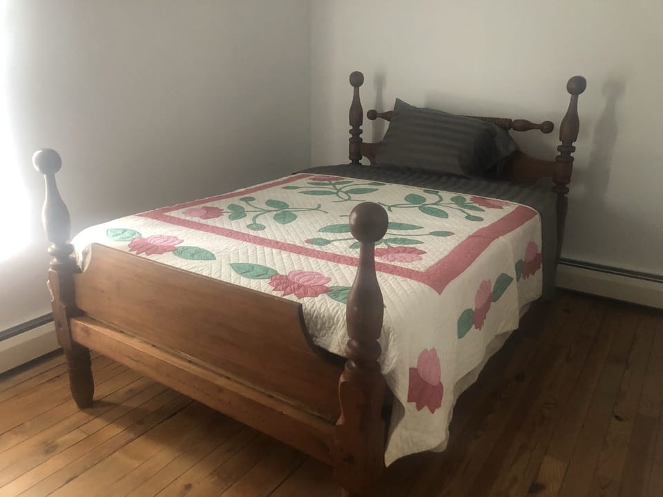 Bedroom with double bed.