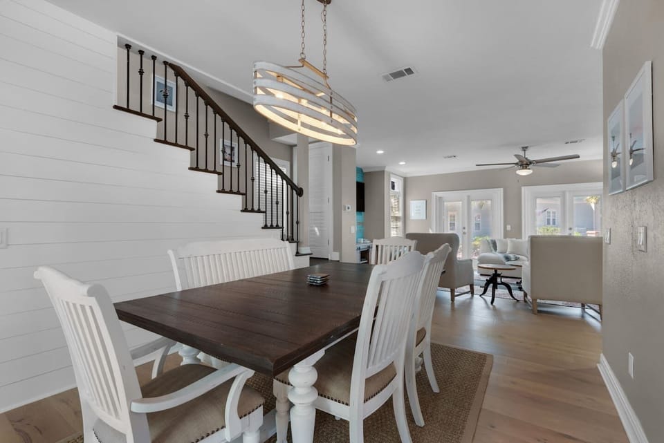 Dining area and open access to the living room