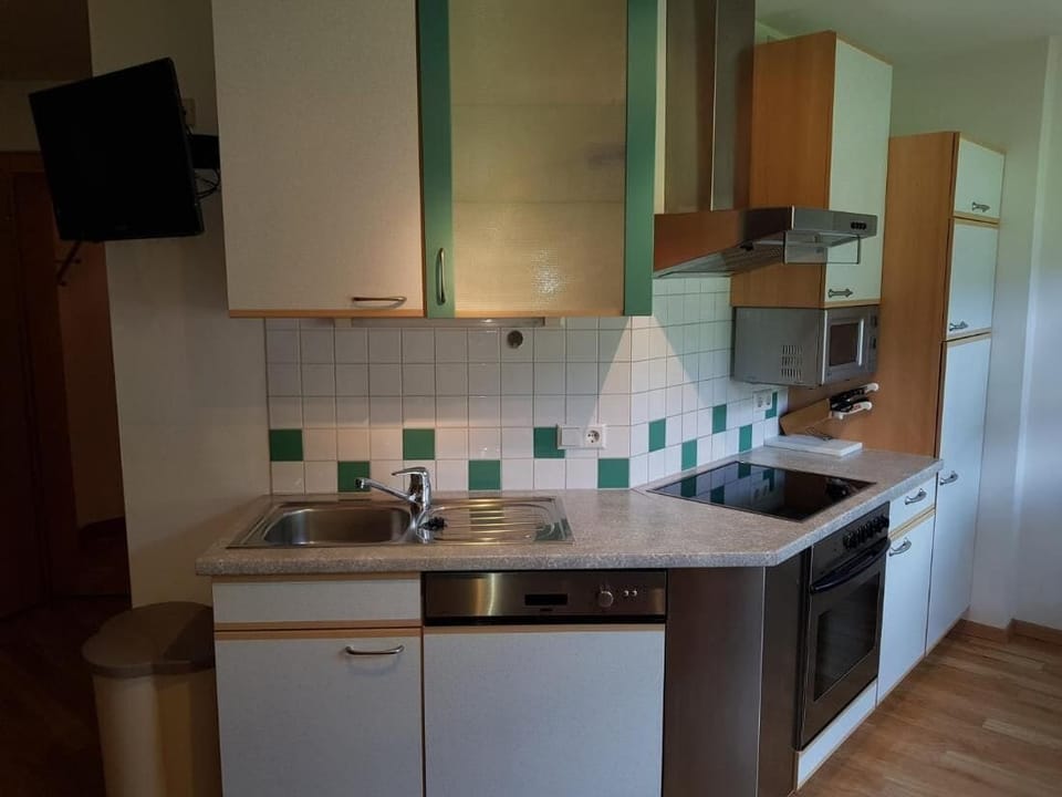 Room, 2 Bedrooms, Smoking, Balcony | Interior