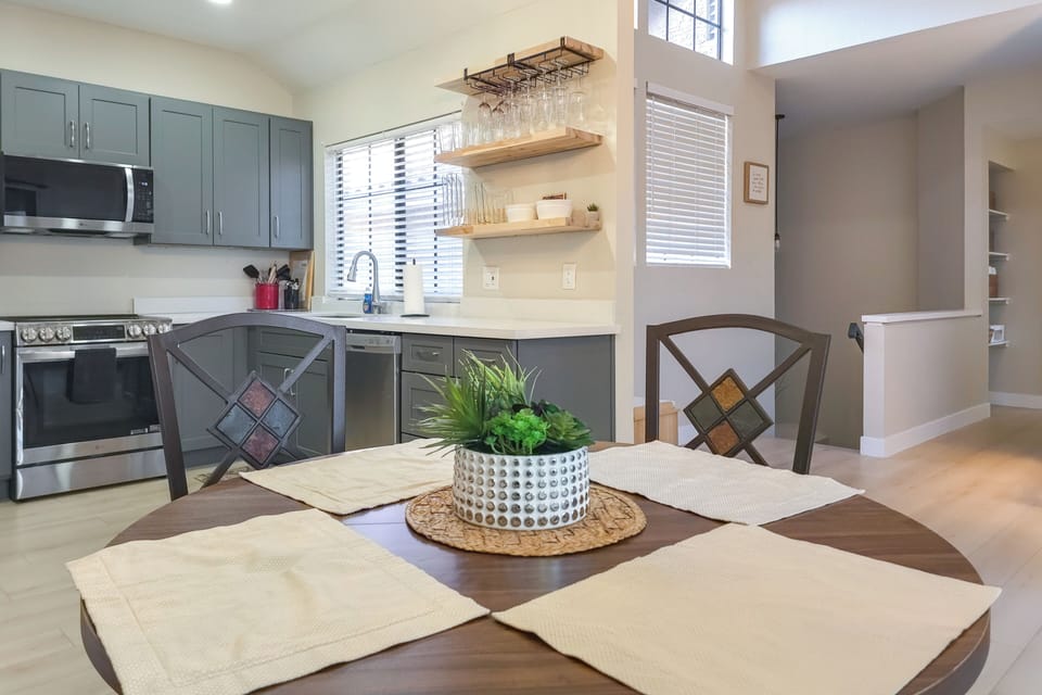 Dining Area | 2nd-Floor Condo