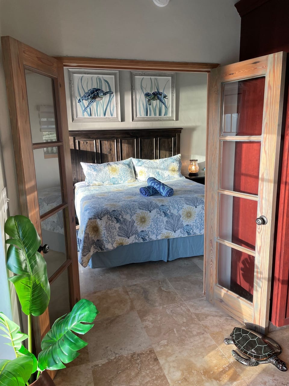 King Bed AC in bedroom