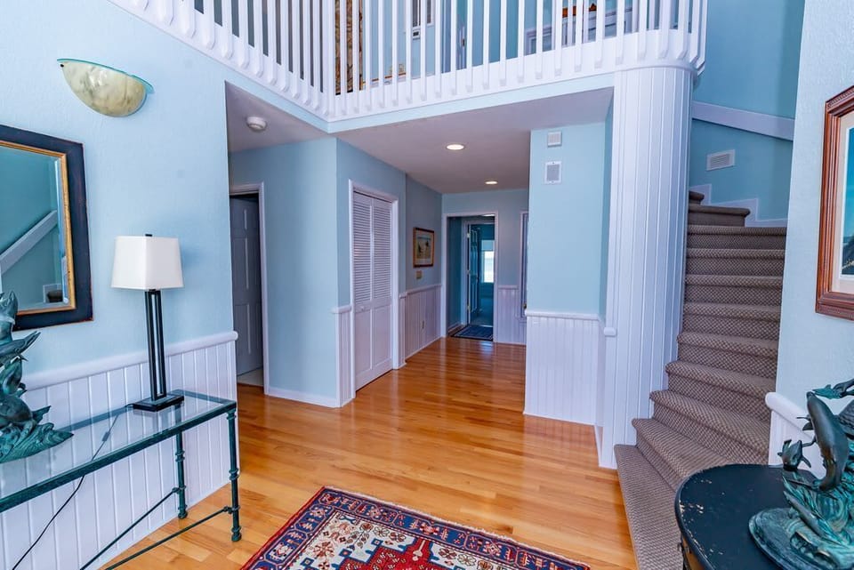 Mid level entrance