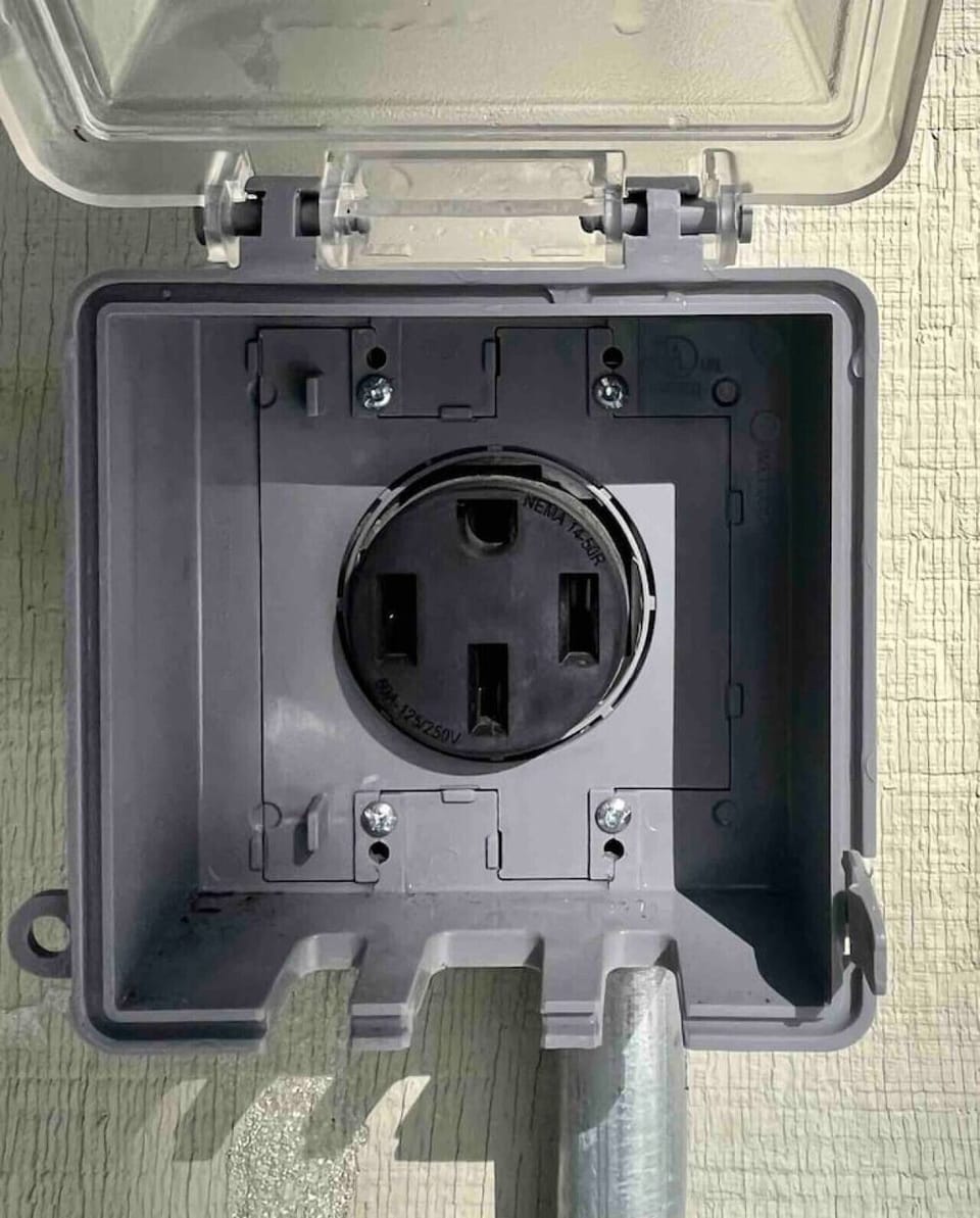 220 v 50 amp RV outlet for EV Charging
