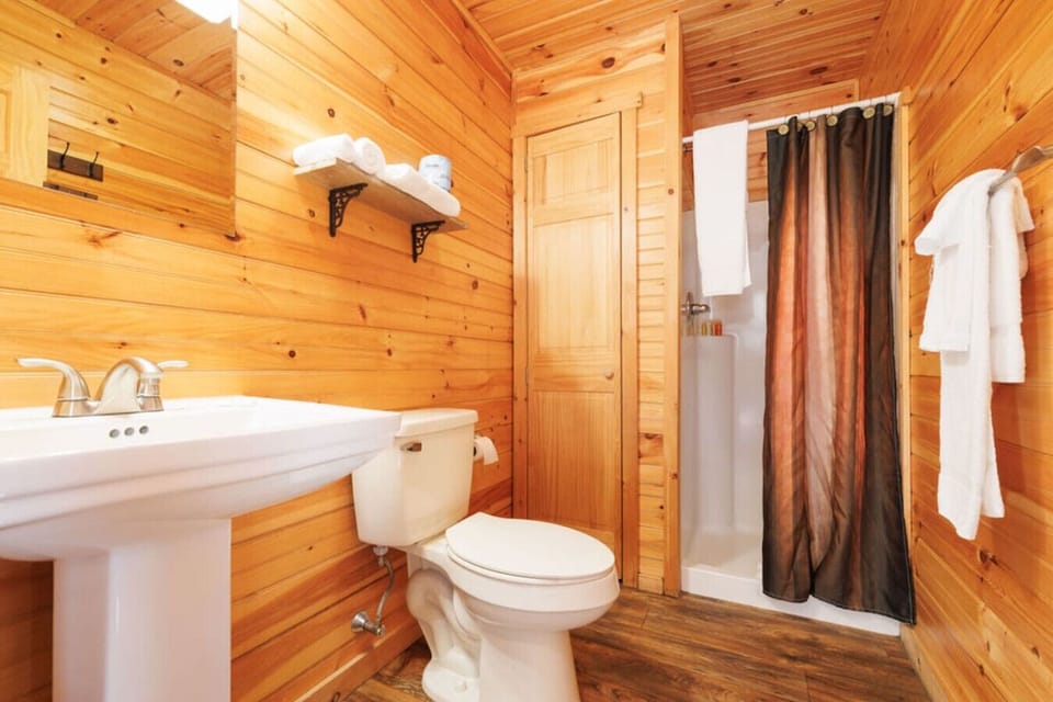 Full Bathroom