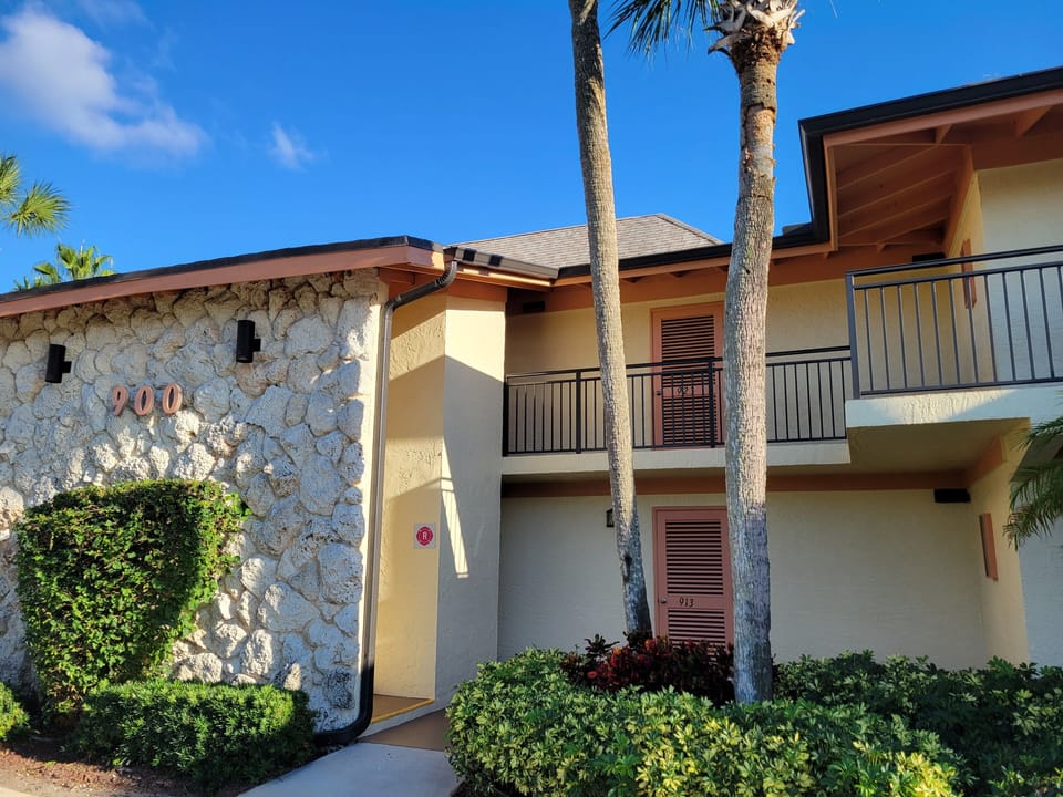 Ocean Villa Building