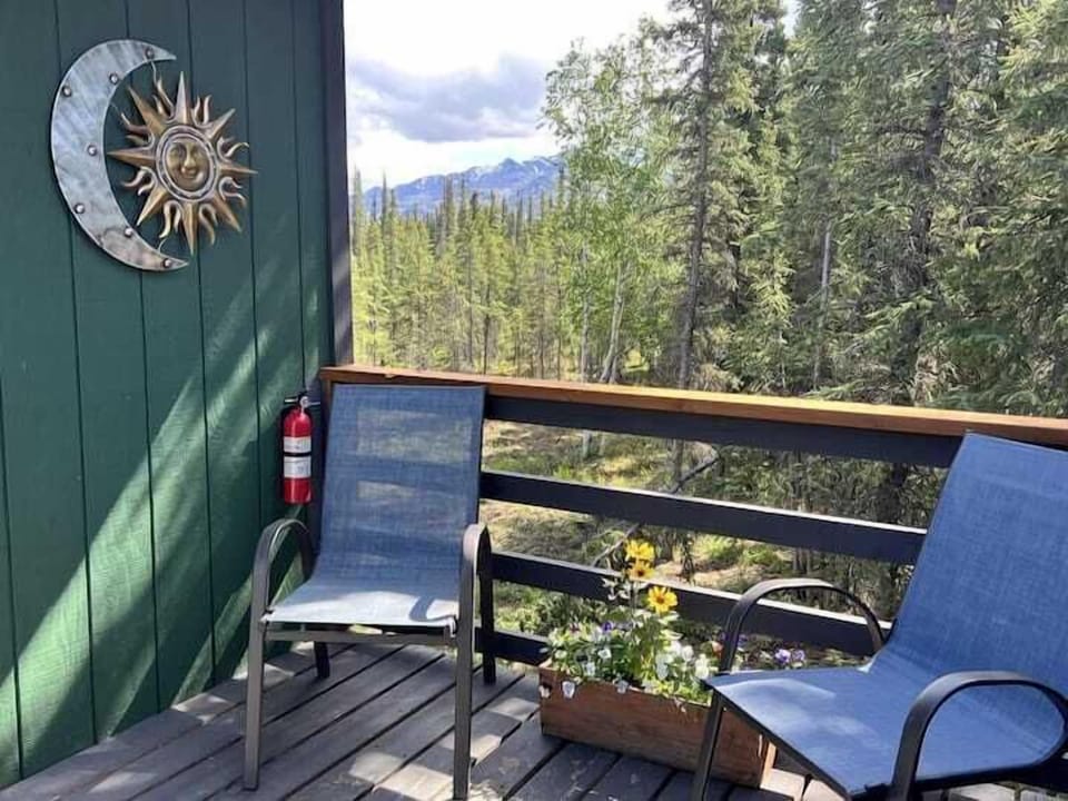 (2) private entrance with beautiful views