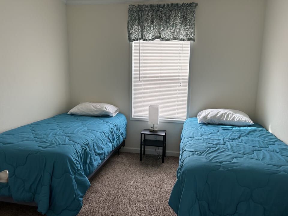 Twin Beds(2)